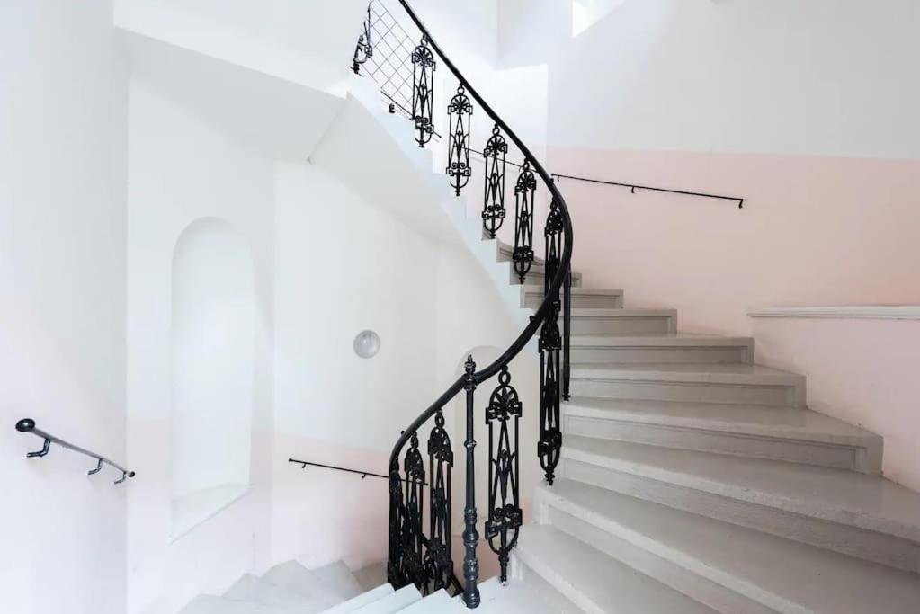 2 Bedrooms Apt Near Wenceslas Sq プラハ エクステリア 写真